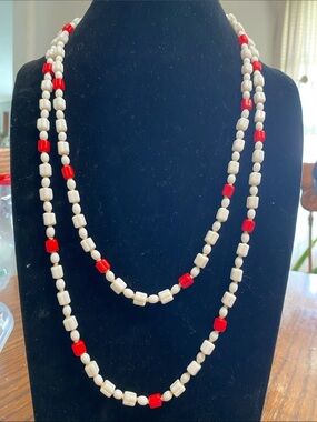 VTG Red and White Milk Glass Beaded Necklace